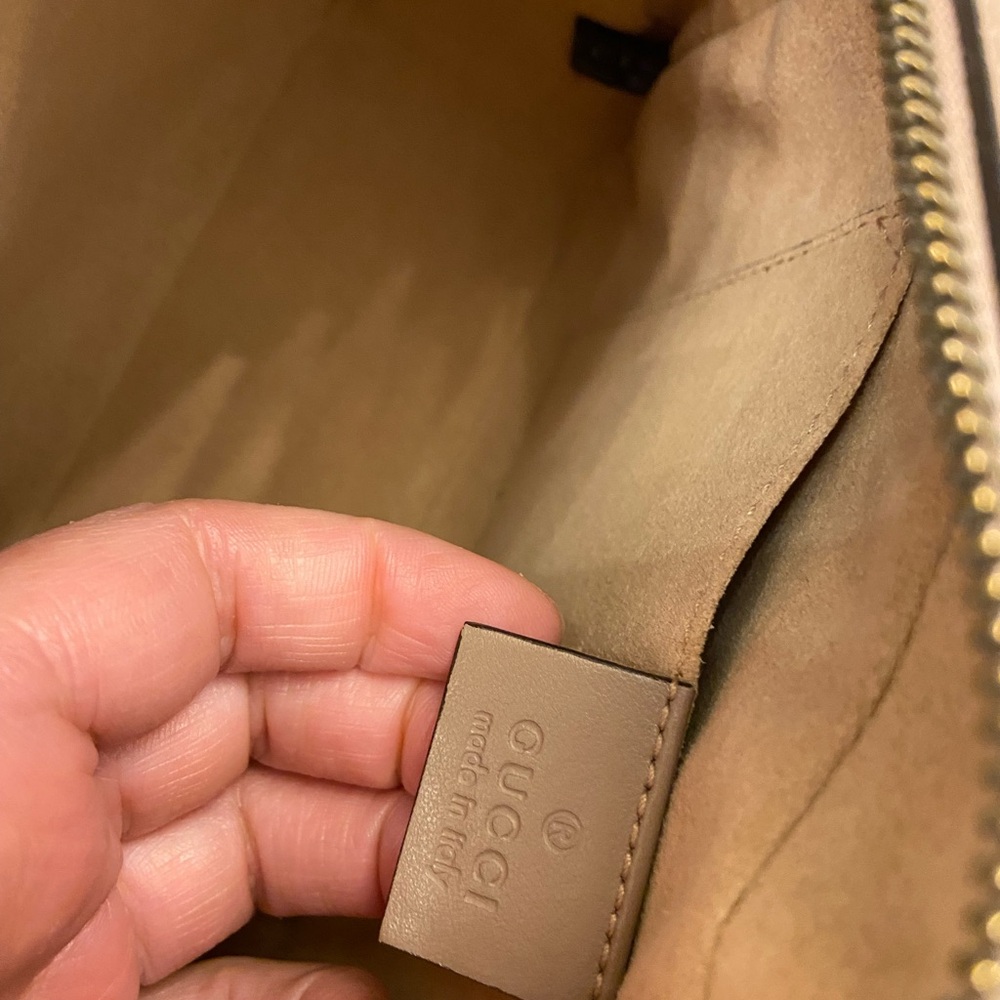 Gucci Marmont Camera Bag - Picture 15 of 16
